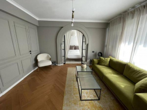 Stunning 1BD flat with 50m2 terrace in the city center